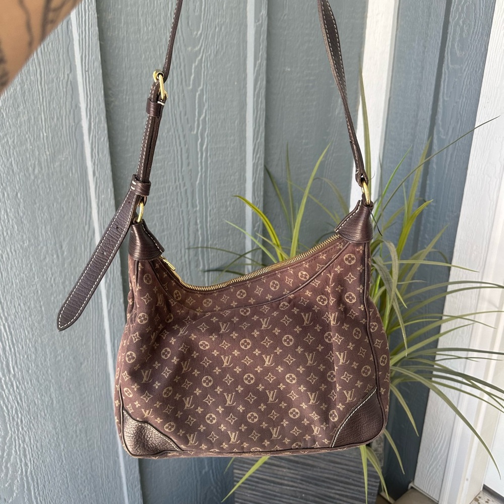 Authentic Louis Vuitton Purse